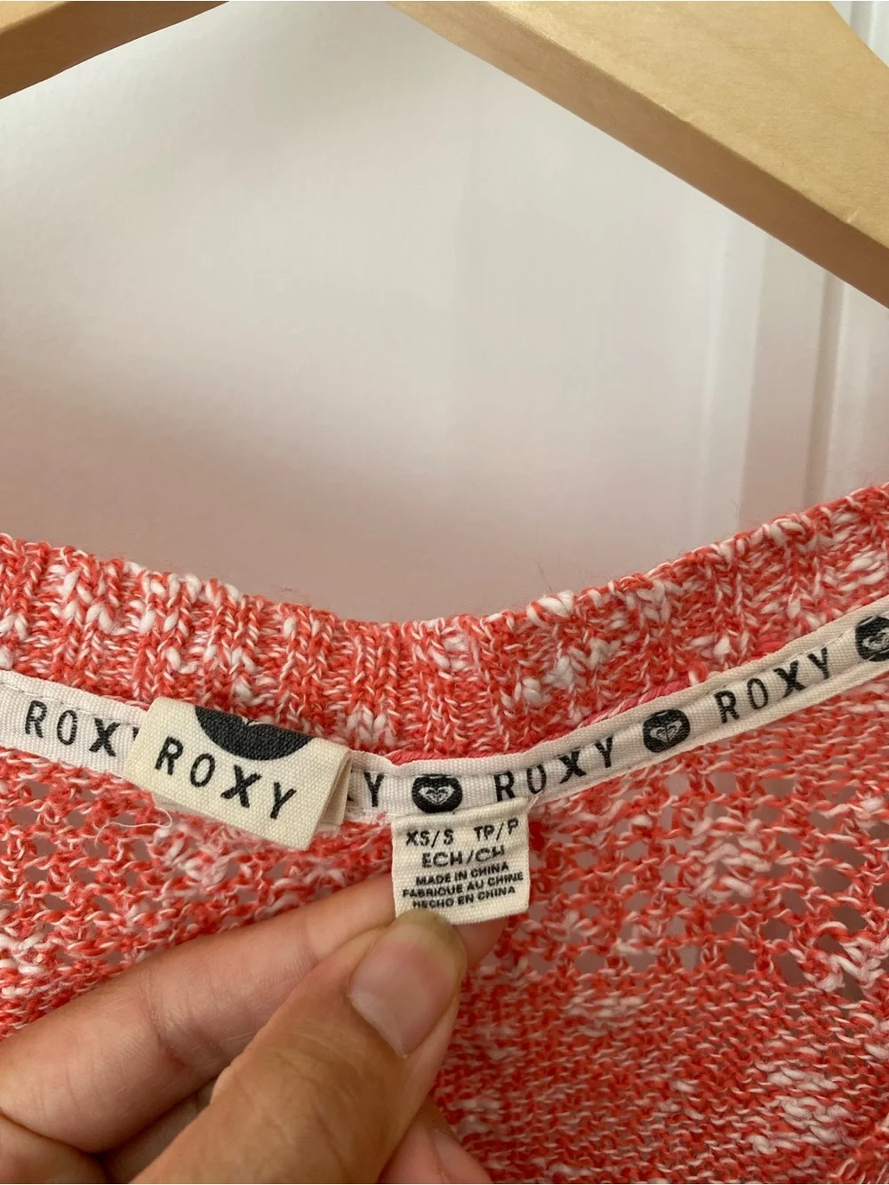 Roxy Breezy Knit Relaxed Lightweight Cropped Coral Sweater Sz XS/S Beachy Spring